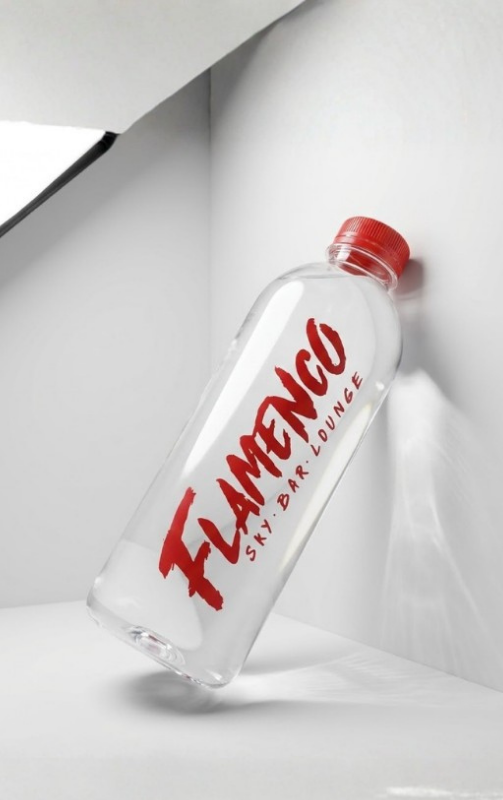 รับผลิตน้ำดื่มสำหรับคาเฟ่และร้านอาหาร ดีไซน์มินิมอล